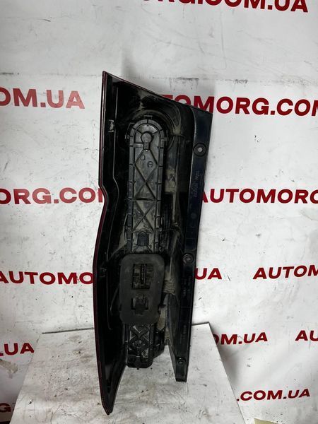 Задній правий Стоп Сигнал / Ліхтар (дефект) MB Mercedes Sprinter W906 (06-..) 9068200164 2E0945096 89033706 2885635623 фото