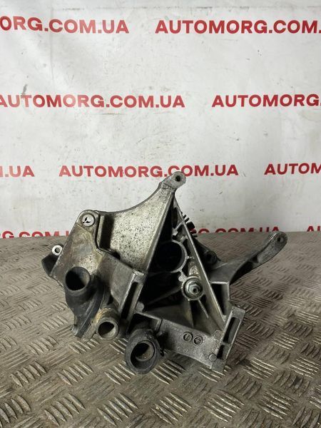 Кронштейн насоса гур, генератора, водяної помпи VW Volkswagen Passat B5 05-10 / Audi A4B5 94-01 , A6C5 97-04 028903143AF 2885636567 фото