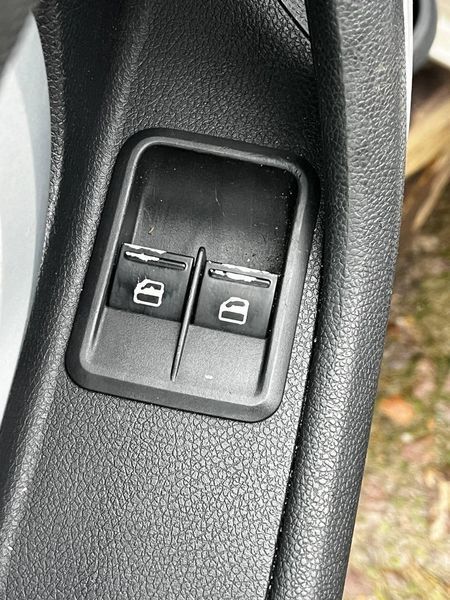 Дверь / Дверка Передние Ливи Skoda Roomster 2006-2015 (Гола) 14562886956 2885633192 фото
