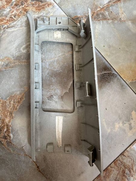 Обшивка центральної стійки задня ліва Volkswagen Touran 2003-2010 1T0867287 3110845844 фото