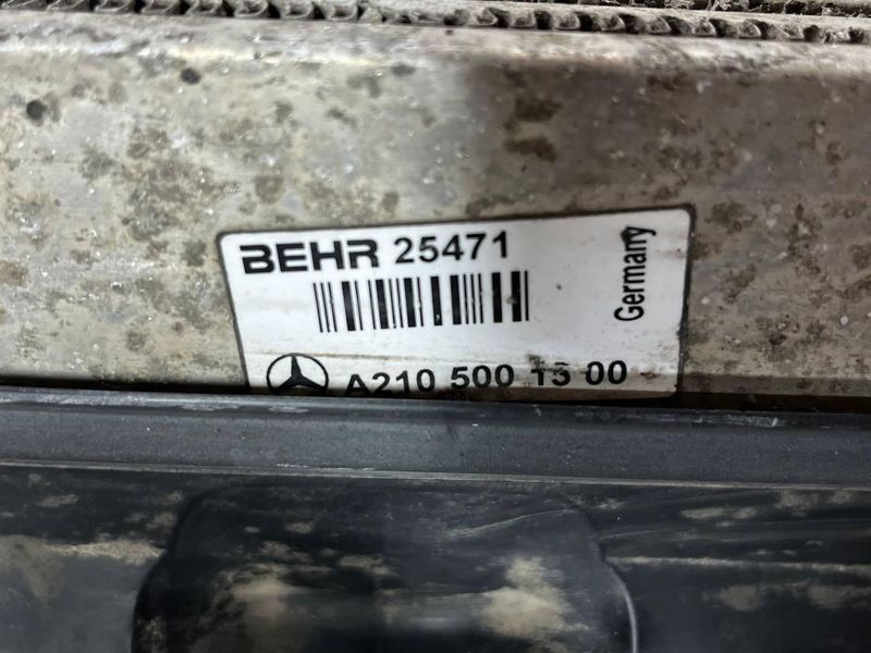 Радиатор Интеркулера MB Mercedes E-Class W210 (95-02) A2105001500 2885635691 фото
