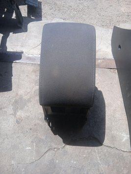 Подлокотник центрального тоннеля Volkswagen Touran 2003-2010 1T0857669J 3103547520 фото