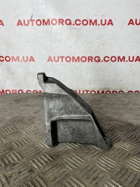 Кронштейн крепления двигателя левый VW Volkswagen Passat B5 1996-2005, Audi A6C5 1997-2004 8D0199307L 2885636545 фото