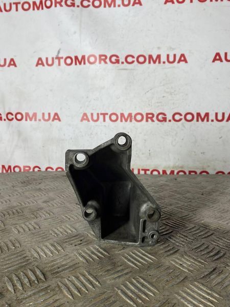 Кронштейн крепления двигателя левый VW Volkswagen Passat B5 1996-2005, Audi A6C5 1997-2004 8D0199307L 2885636545 фото