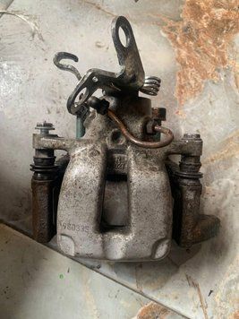 Супорт гальмівний задній правий VW Volkswagen Touran 03-05, Golf 5 03-09, Caddy 04-15, Skoda Octavia A5 04-13, 1K0615424H 3088212020 фото