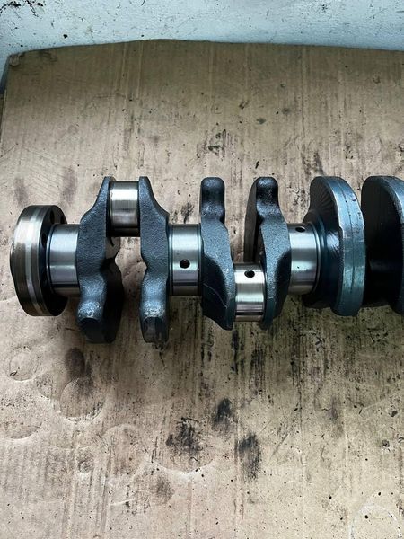 Коленчатый вал (Колинвал) BMW m52b28 2.5 TDCI (Шлифованный)(Коринный 0,25)(Шатинный-Оригинал) 2242898 C38 2885632679 фото