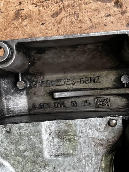 Клапанная Крышка MB Mercedes Vito W638 2.3 TD A6010161805 2885632746 фото