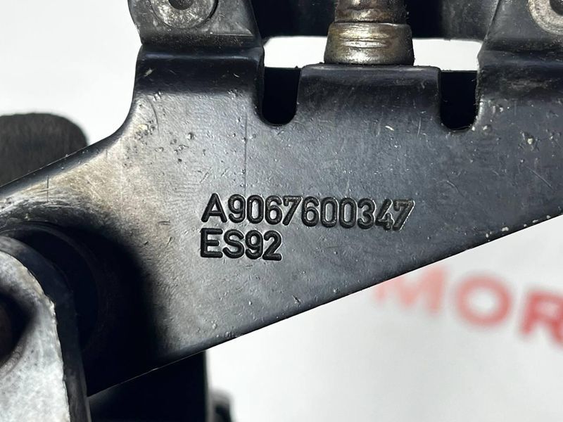 Ролик Правильной сдвигающейся двери Средний MB Mercedes Sprinter W906 A9067600347 2885635539 фото