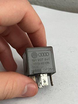 Реле управління склоочисником VAG VW Volkswagen B5 (96-05) Golf III (91-99) 191927841 2885632580 фото