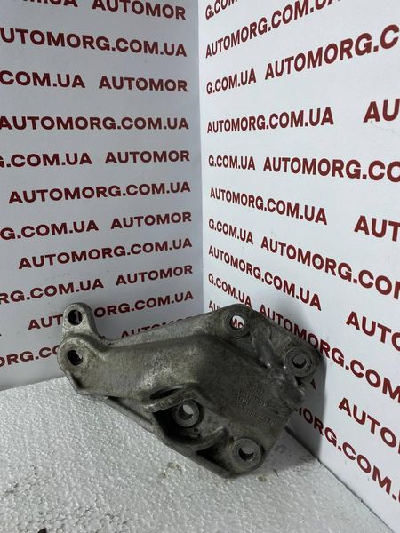Кронштейн АКПП лівий VW Volkswagen Passat B4 (1993&mdash;1996) , Golf III (1991&mdash;1998) / Seat Ibiza ll (1993&mdash;2002) 357199353B 2885636714 фото
