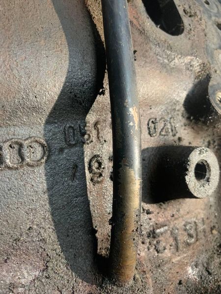 Блок циліндрів VW Volksvagen Golf 3,Passat B3,Audi 1.6 1.8 051103021A 2885632478 фото
