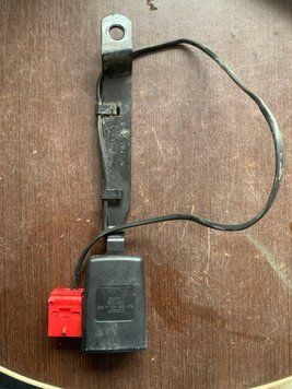 Замок ремня безопасности правый Skoda Roomster 08-15, Fabia 2 08-15, 33005680C, 5J0858472A 2970868256 фото