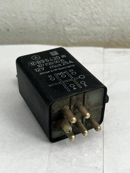 Реле склопідйомника MB Mercedes W123 w124 1078200010 89642080 2885632542 фото
